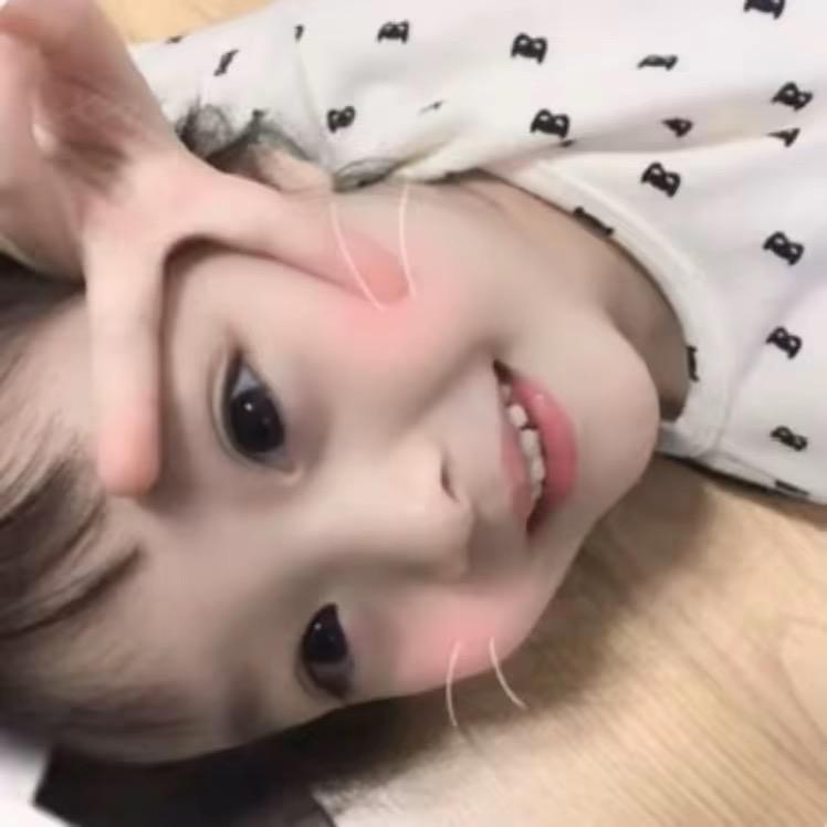 呆呆^