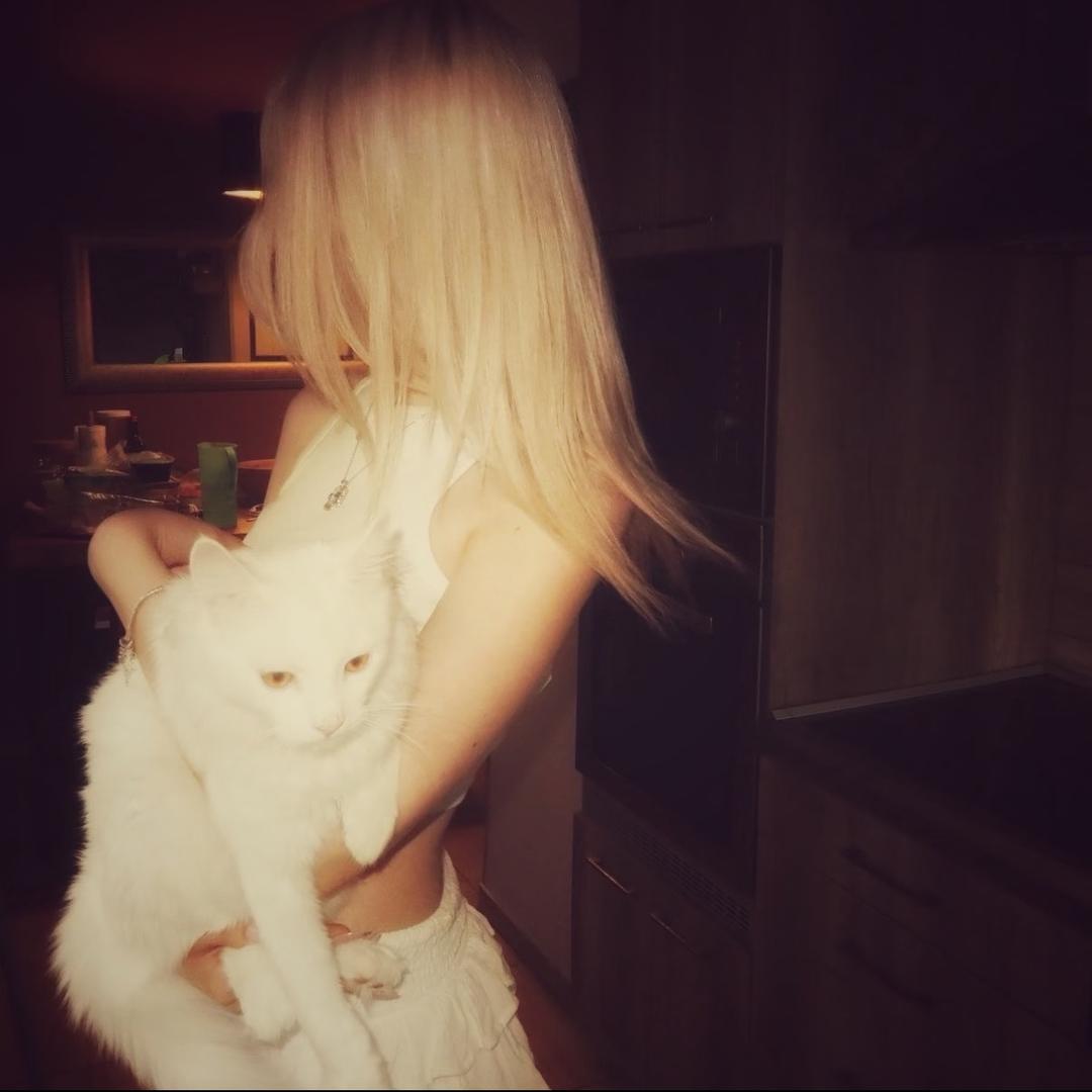 Ouniy_