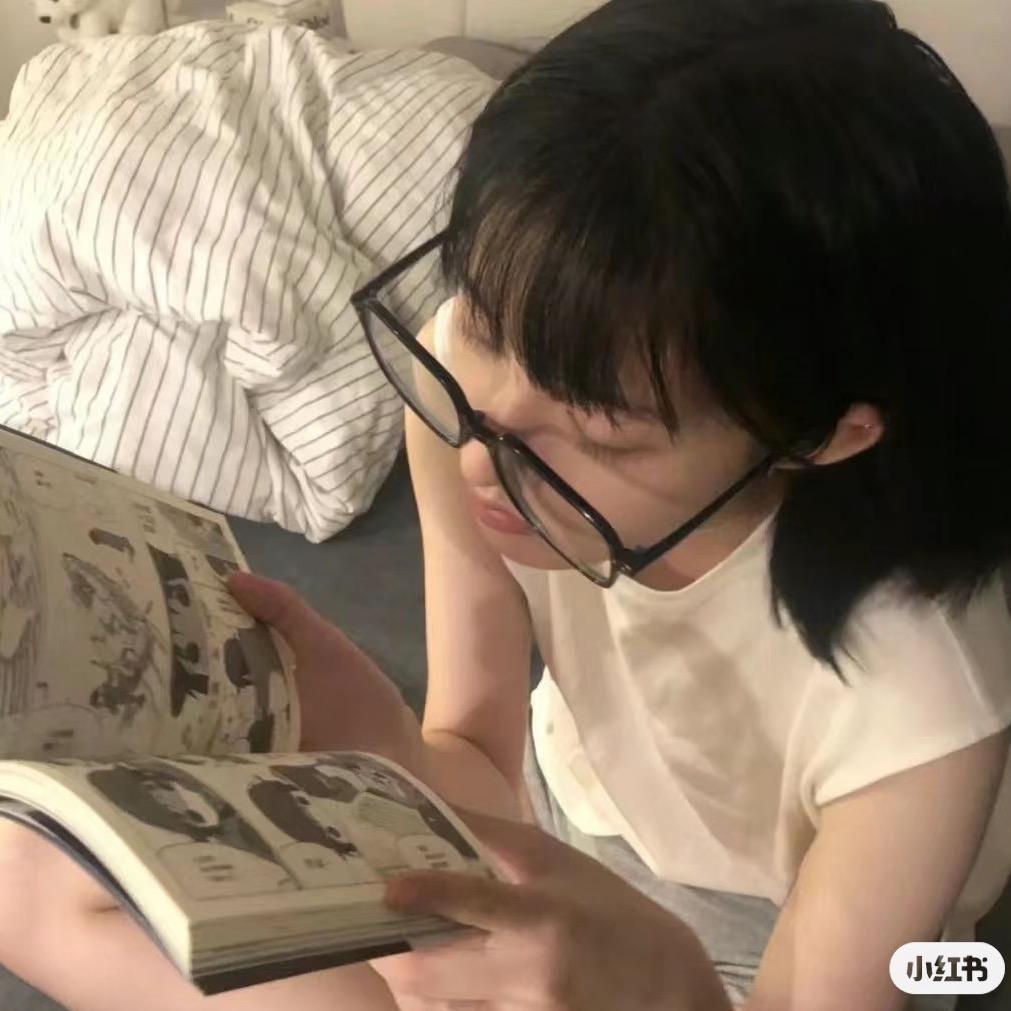 你看她在睡觉.