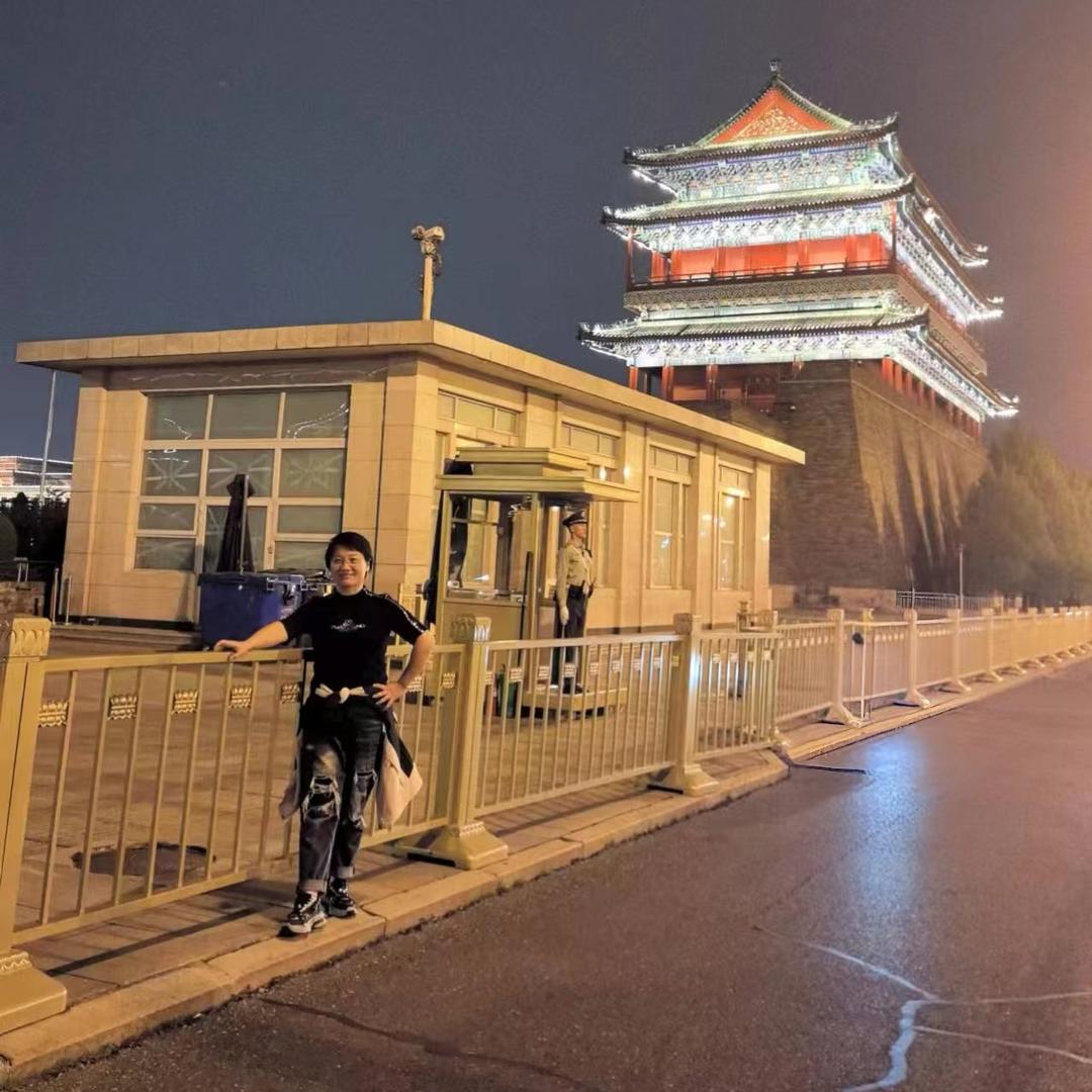美丽女士