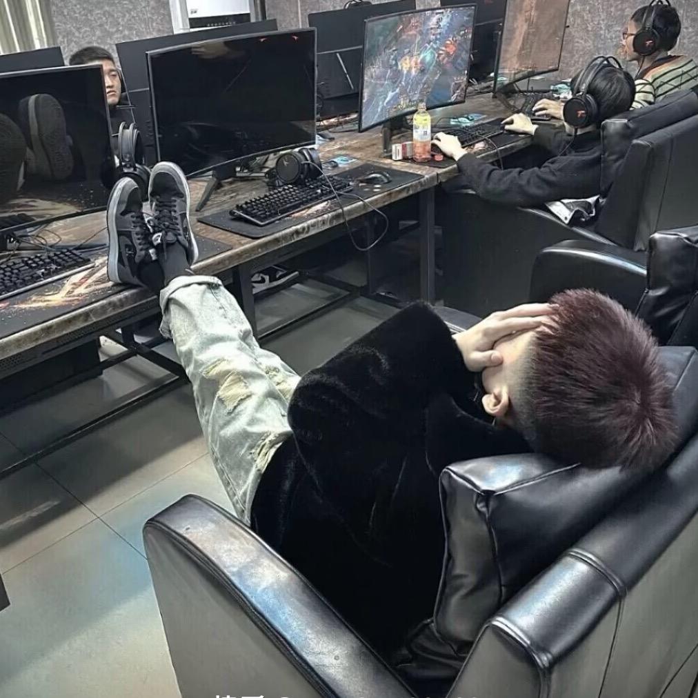 航仔.