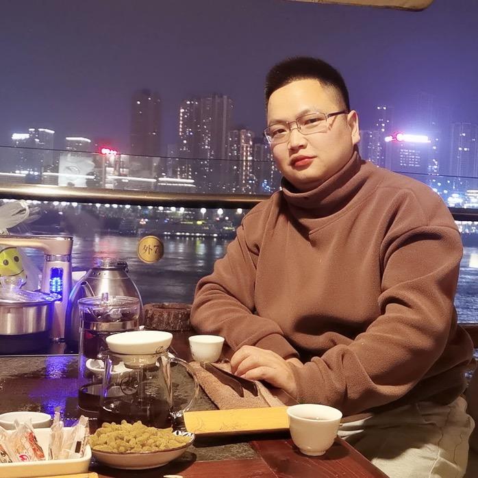锭子老火锅创始人-老游