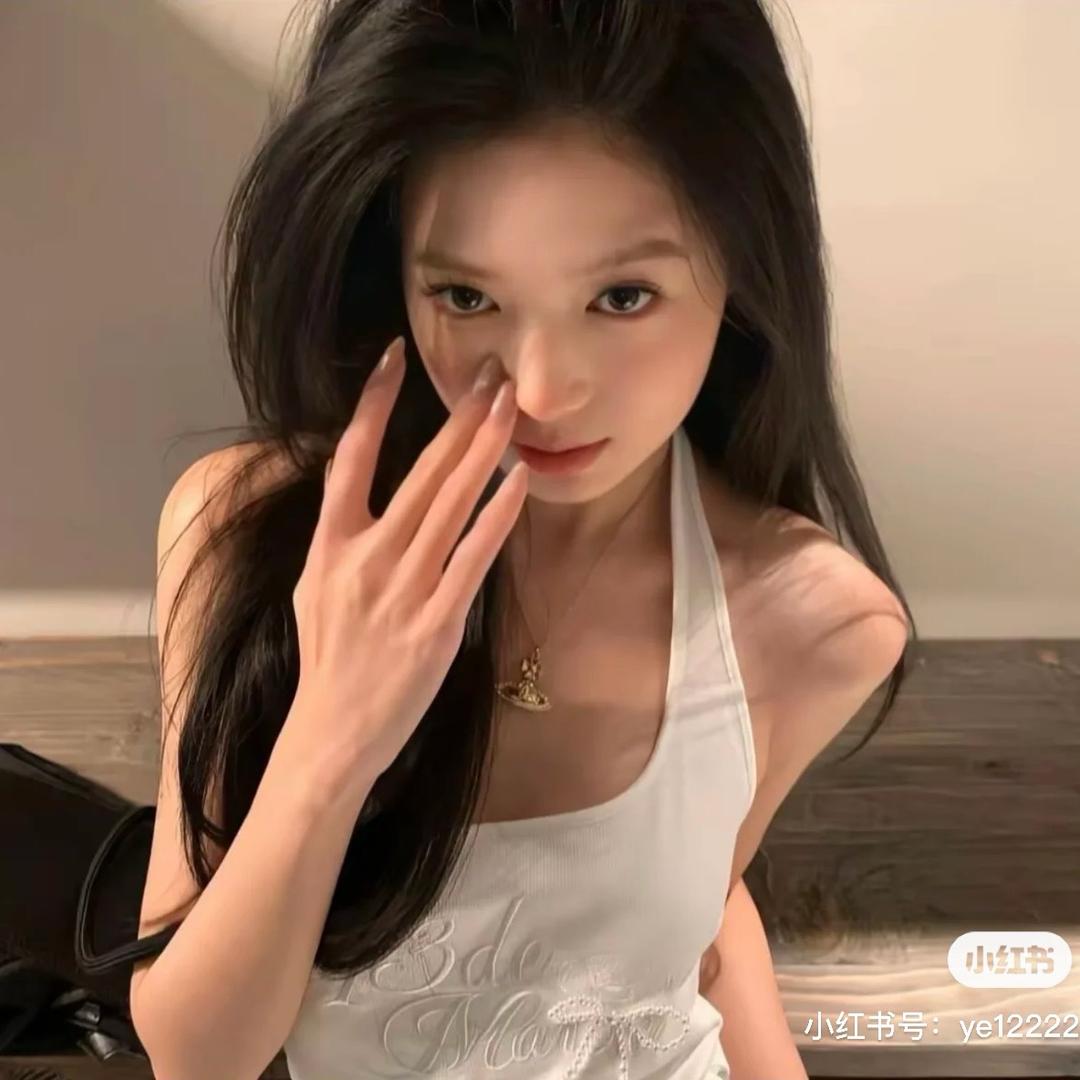 -周八見^