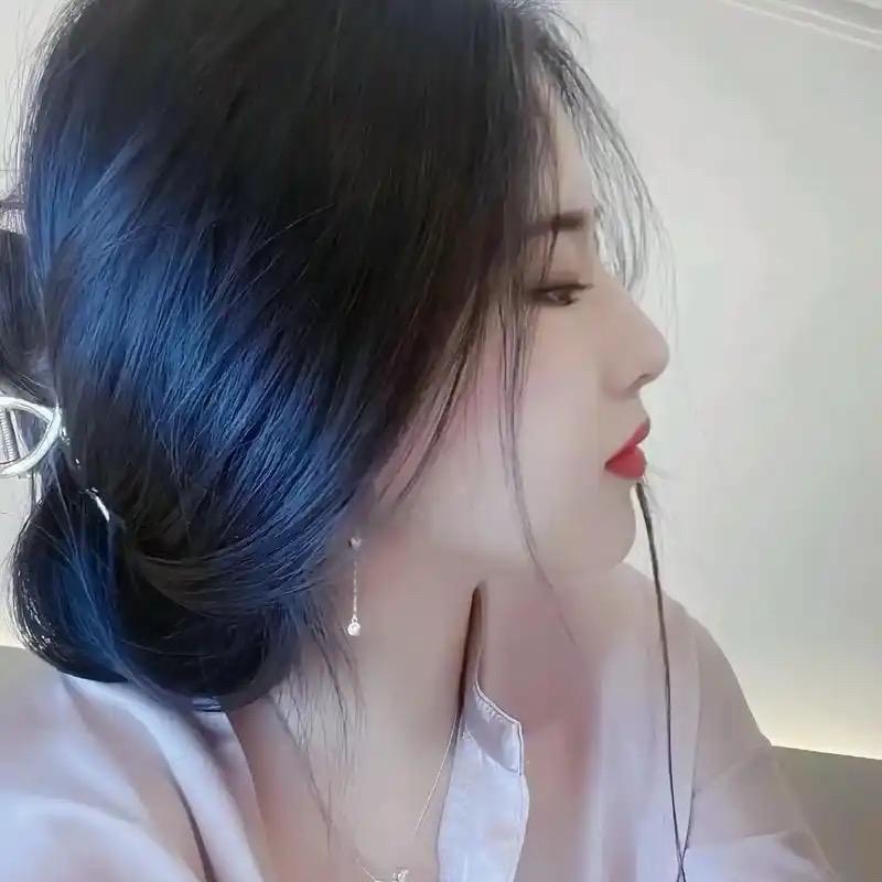 爱吃糖🍬的女人