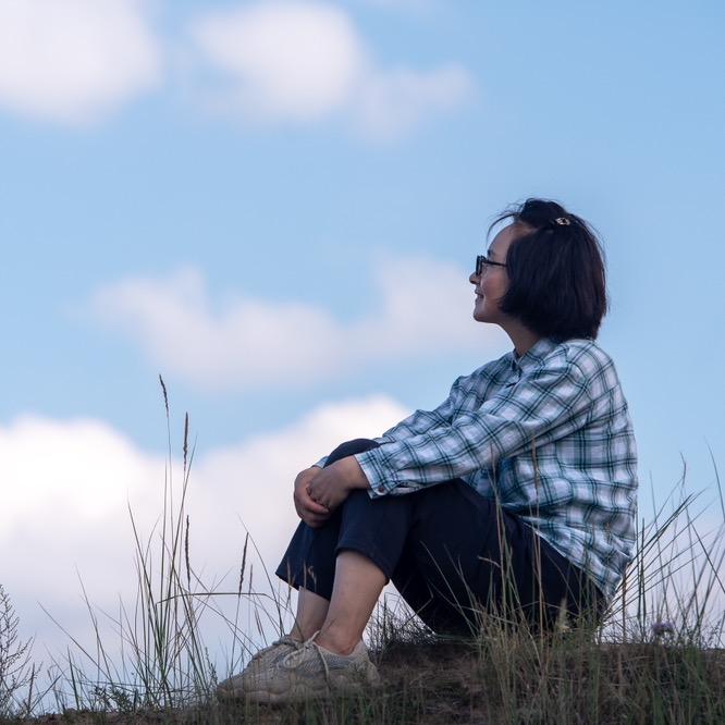 英子