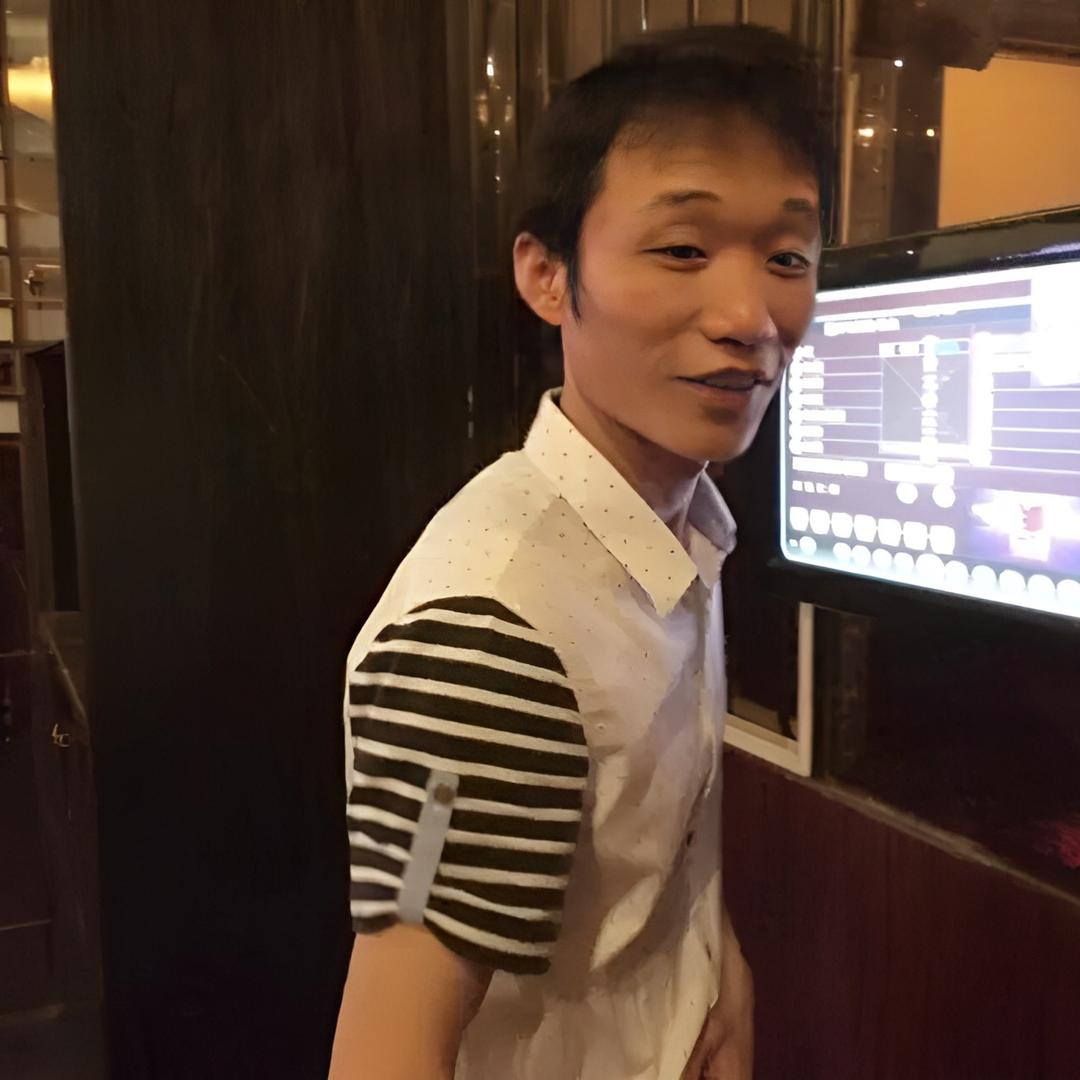 笑容的背后