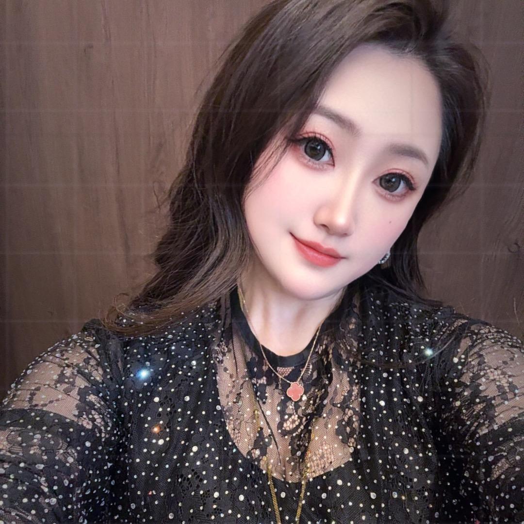 A     👑小阿威