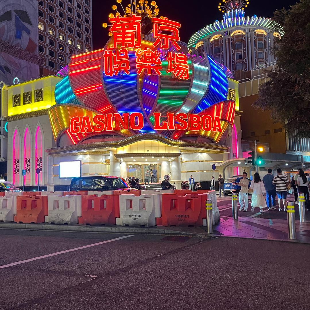 打不死的小强