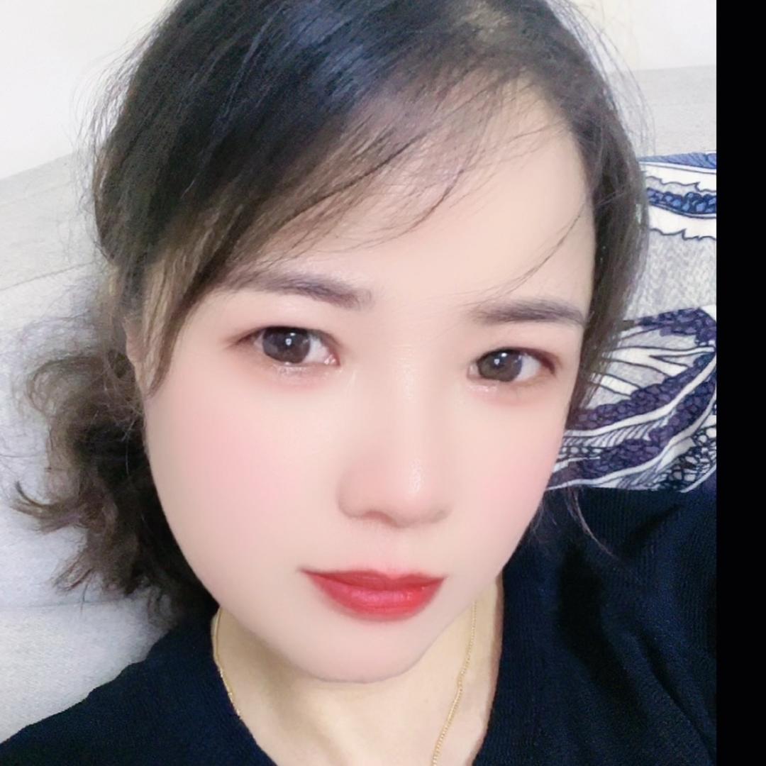 溧阳周城步行街：依米女装：江