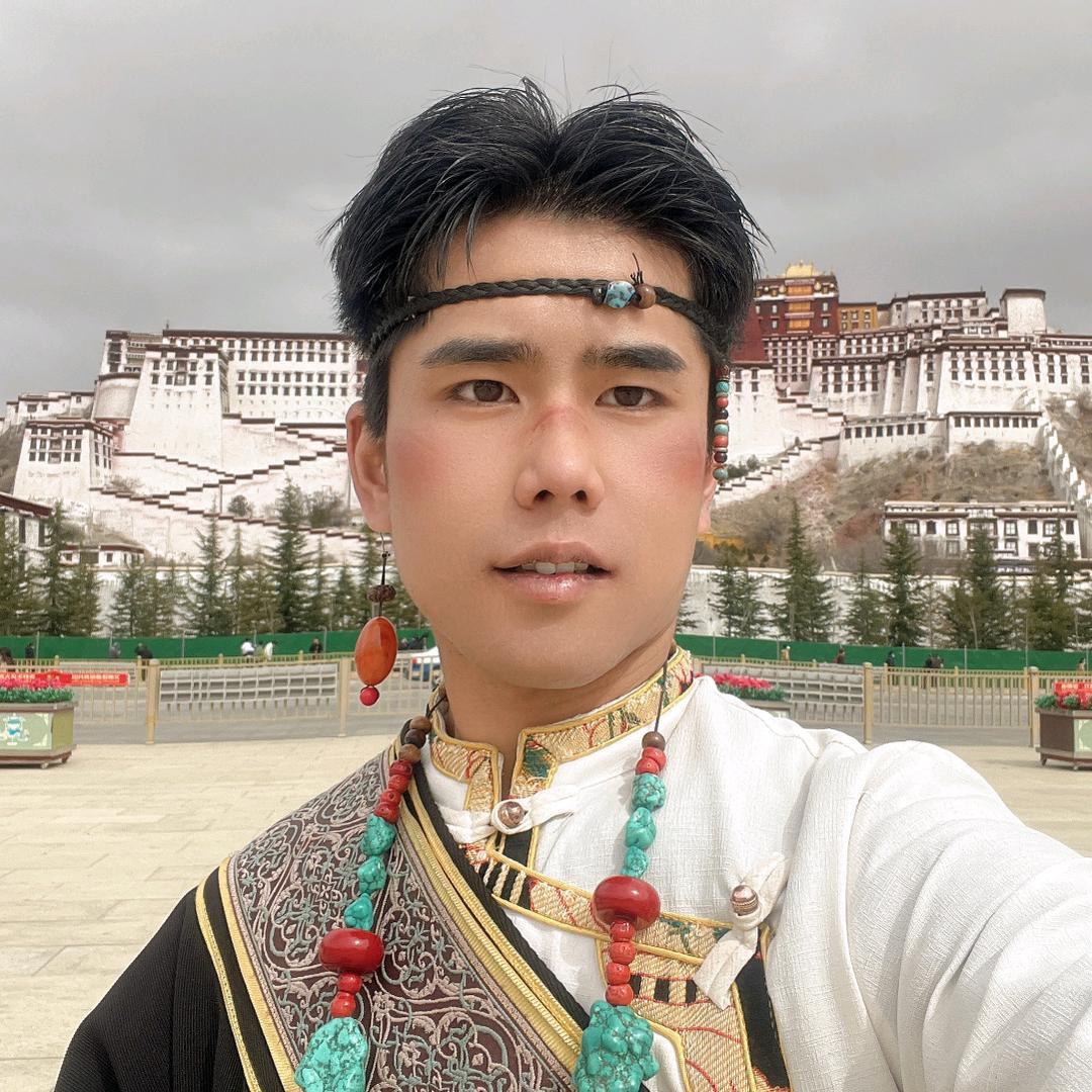 导游阿睿