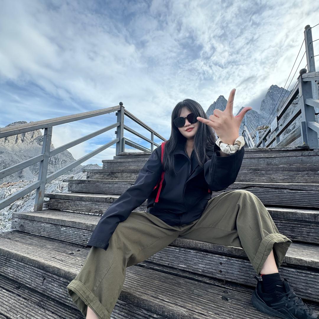 老君山导游涵钰