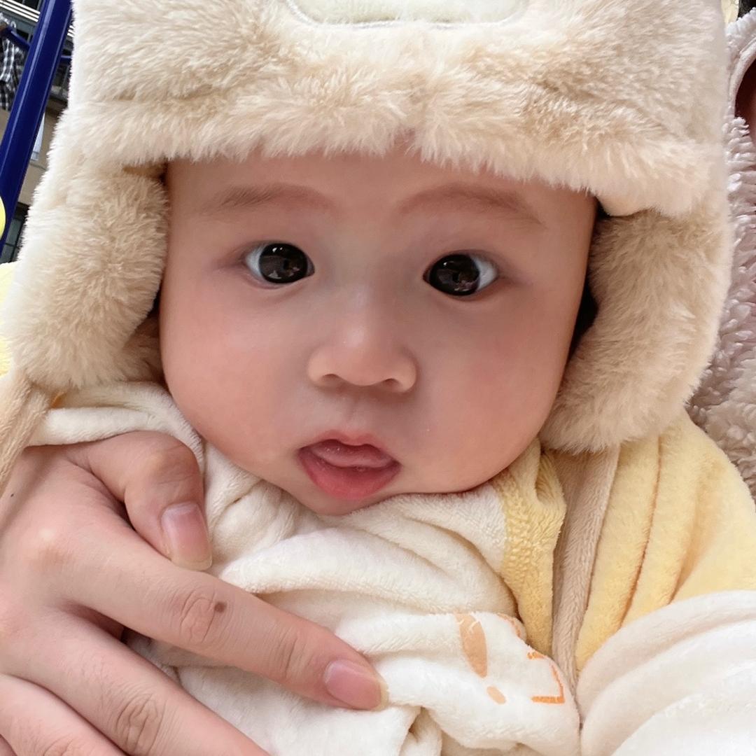 家有萌娃-小团团