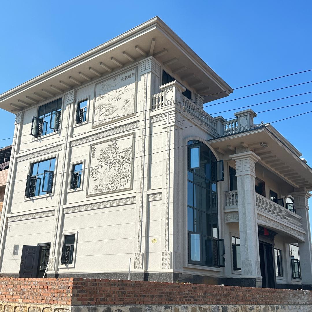 贵港班典门窗-龙龙