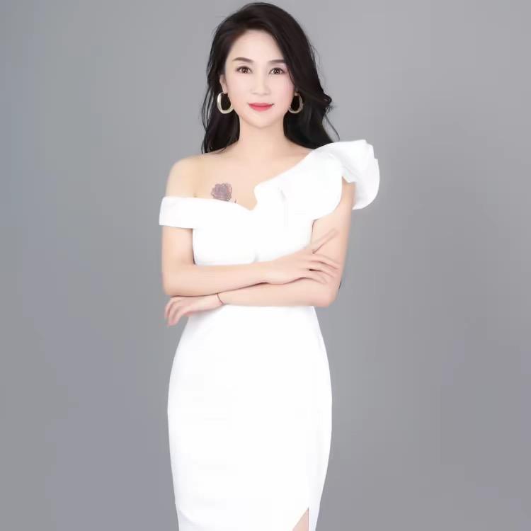 娜娜美学晋颜玉妮