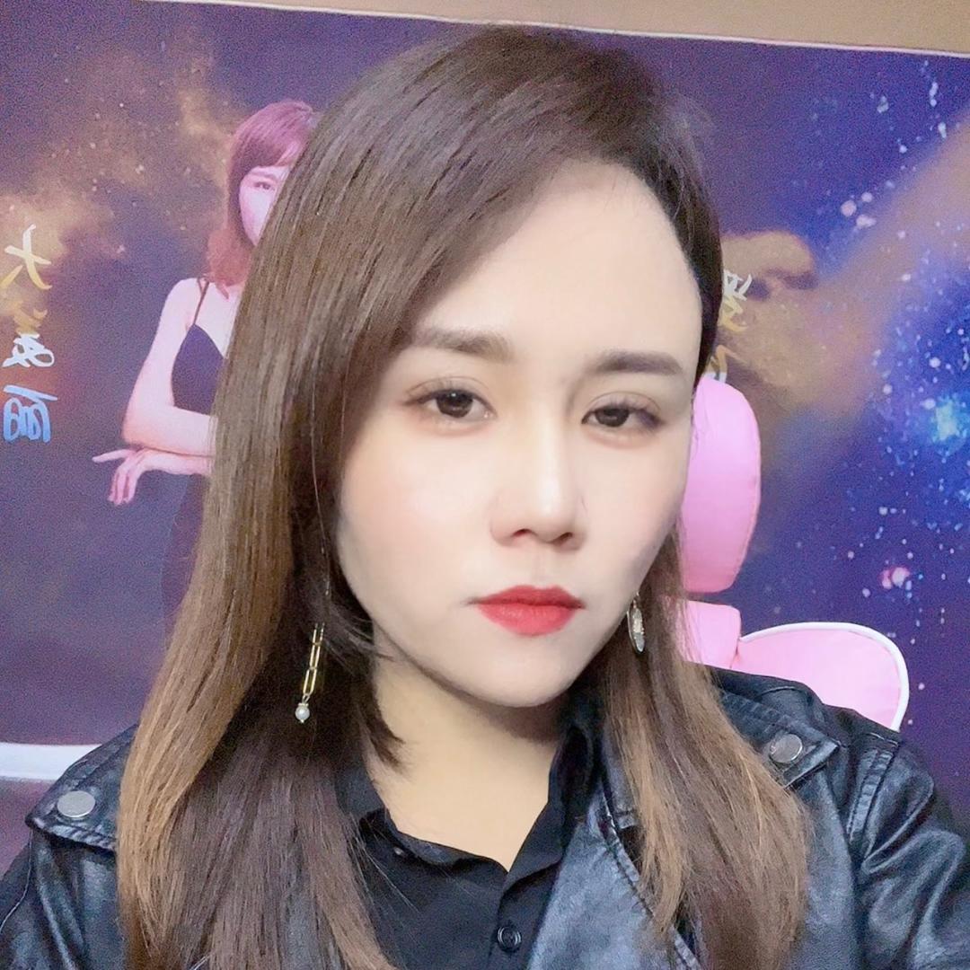 美丽俏佳人