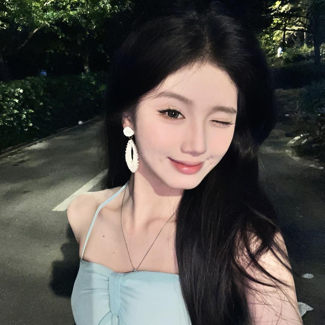梨涡纯纯