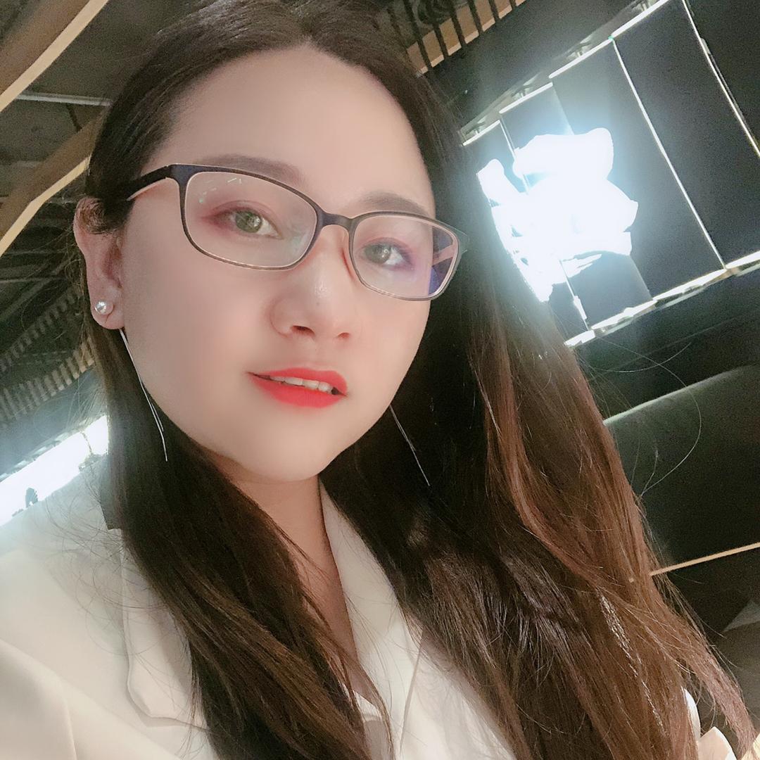 伊娃🦋🦋🍀🍀
