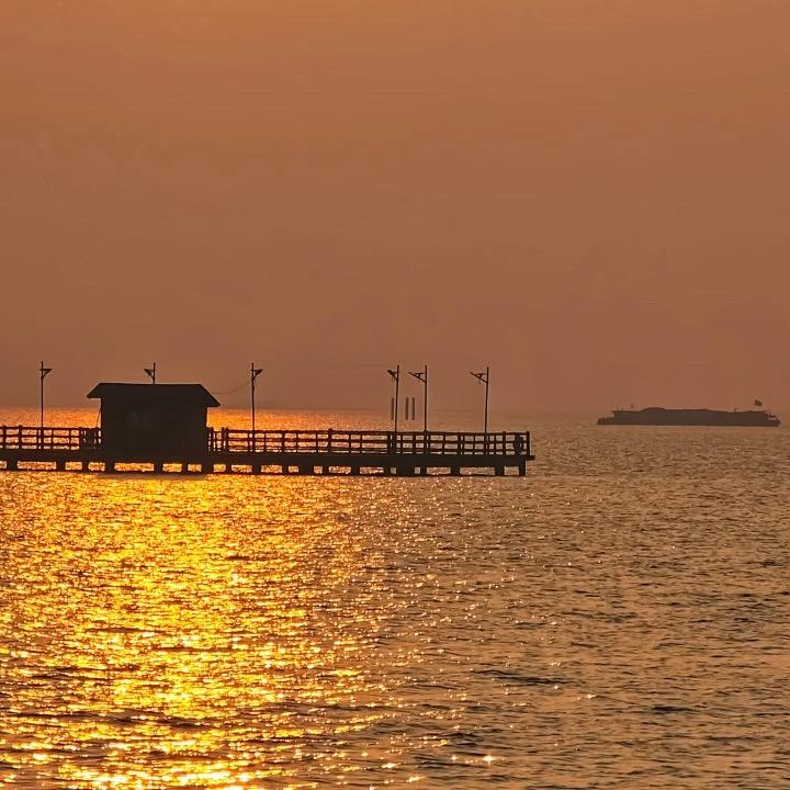 骑着蜗牛撵大象