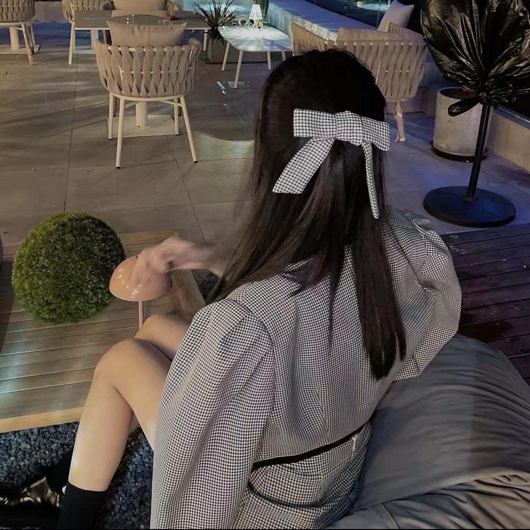 月月女装服饰店