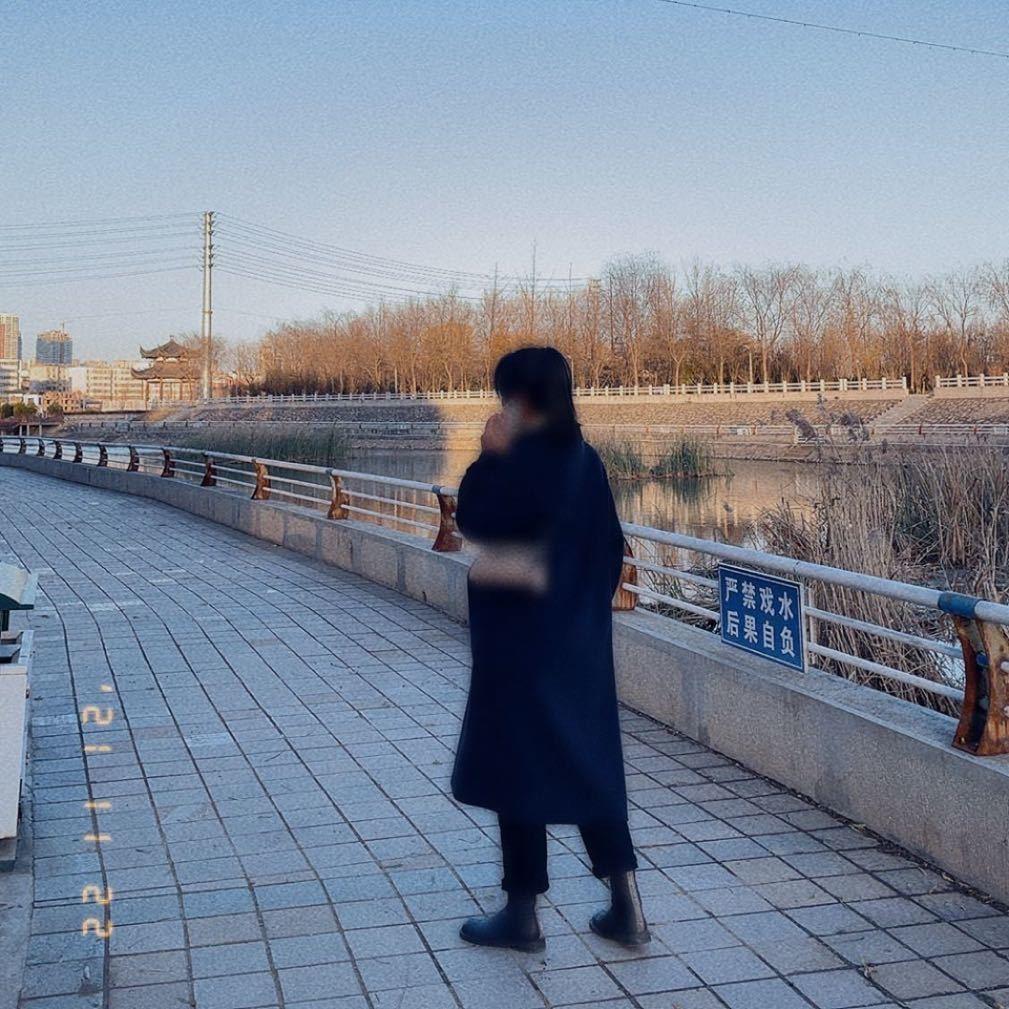 小平吃喝玩乐
