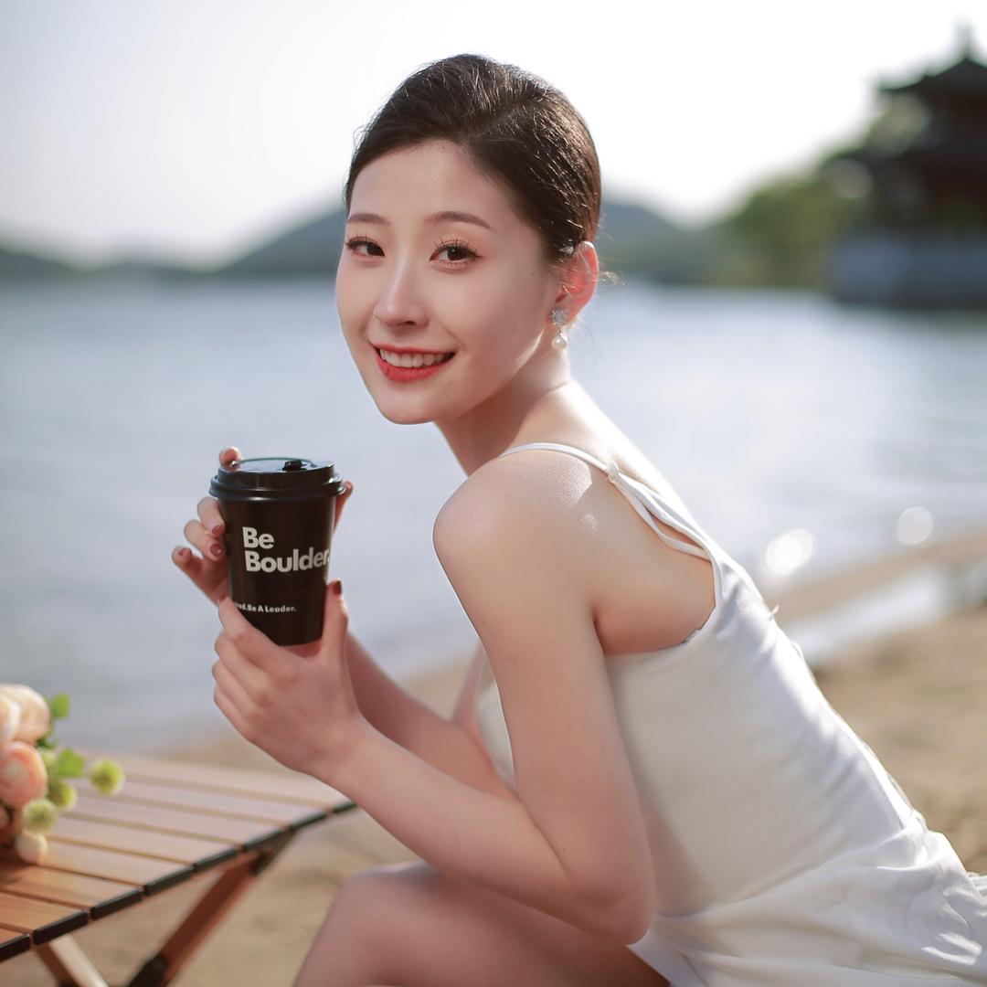 小佳（素人穿搭）
