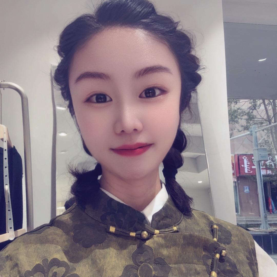 初唯女装