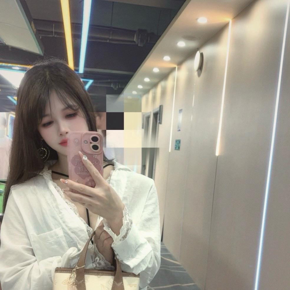 ♡ ༘ 爱笑的玲儿