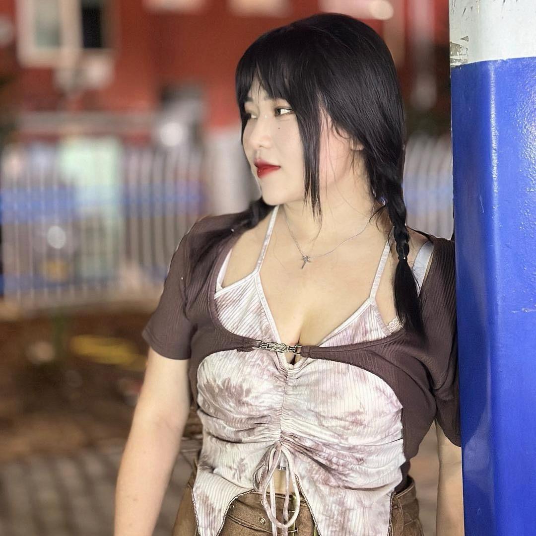 双辫 girl