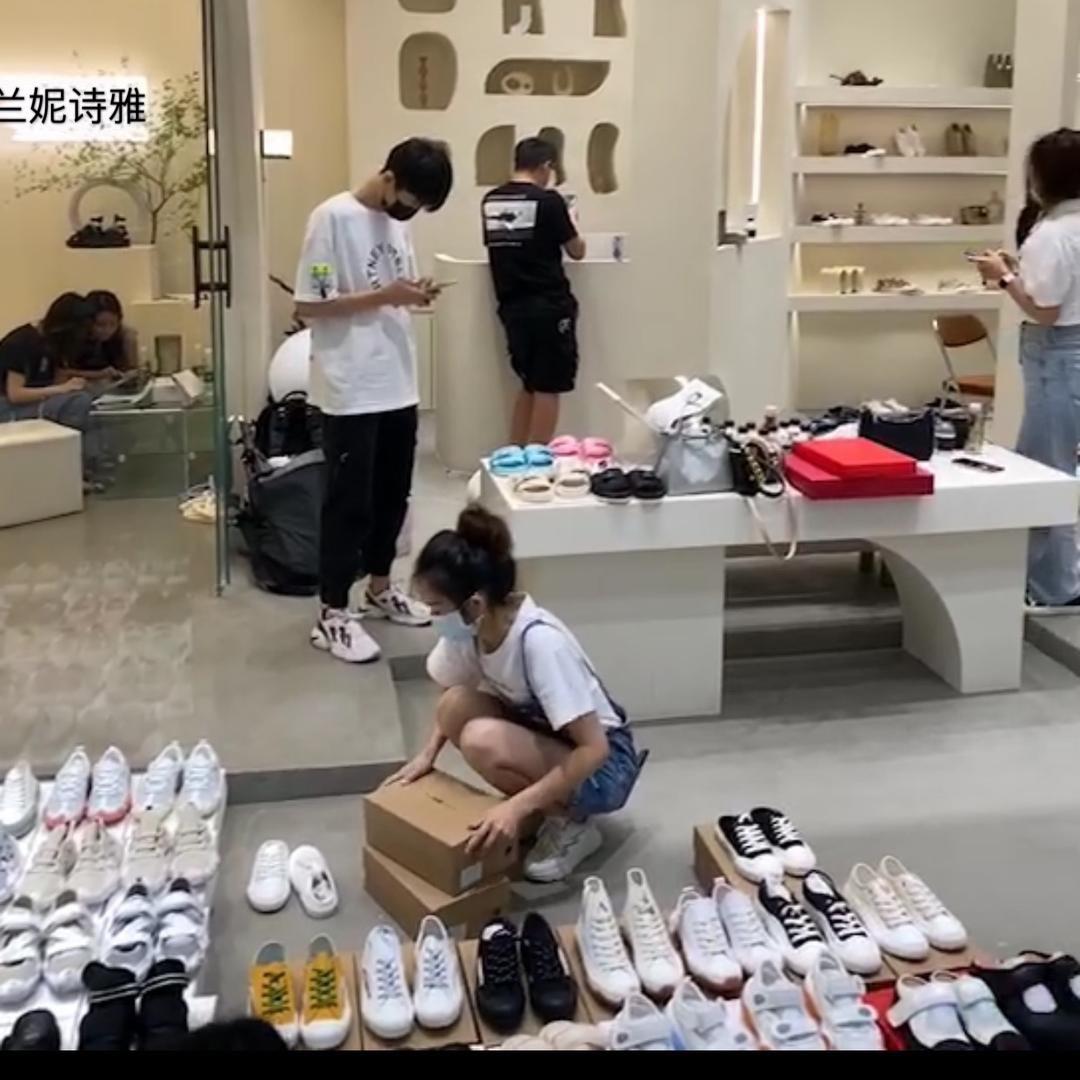SGIRL TWTW女鞋总店