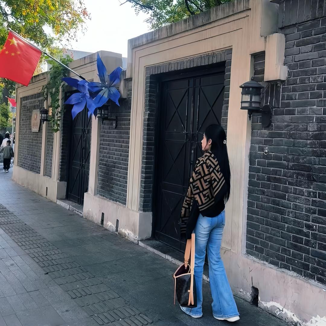 小萱^