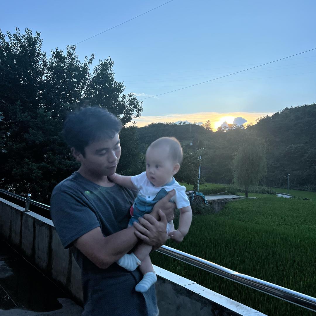 秦小松