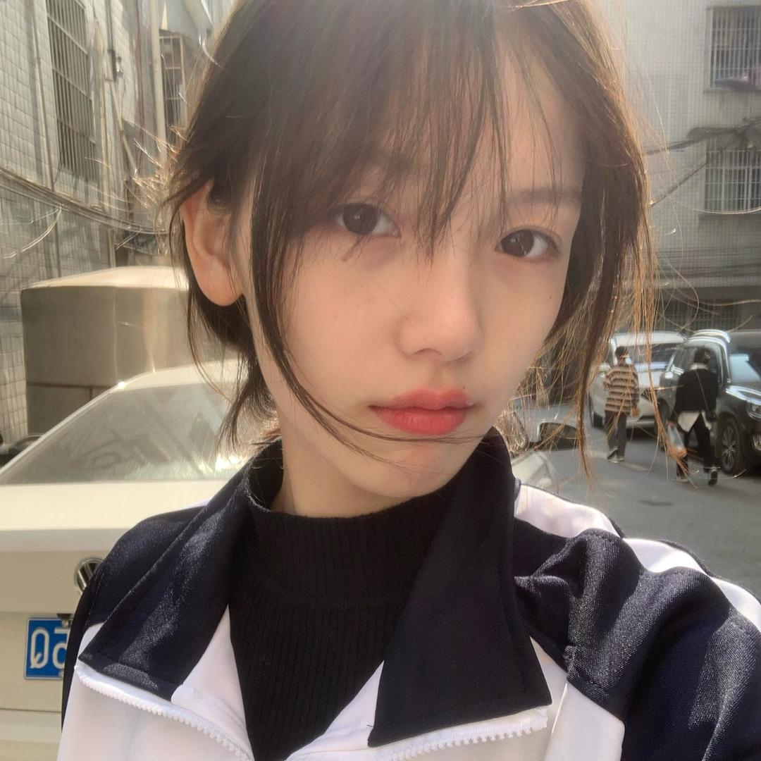 艺文y