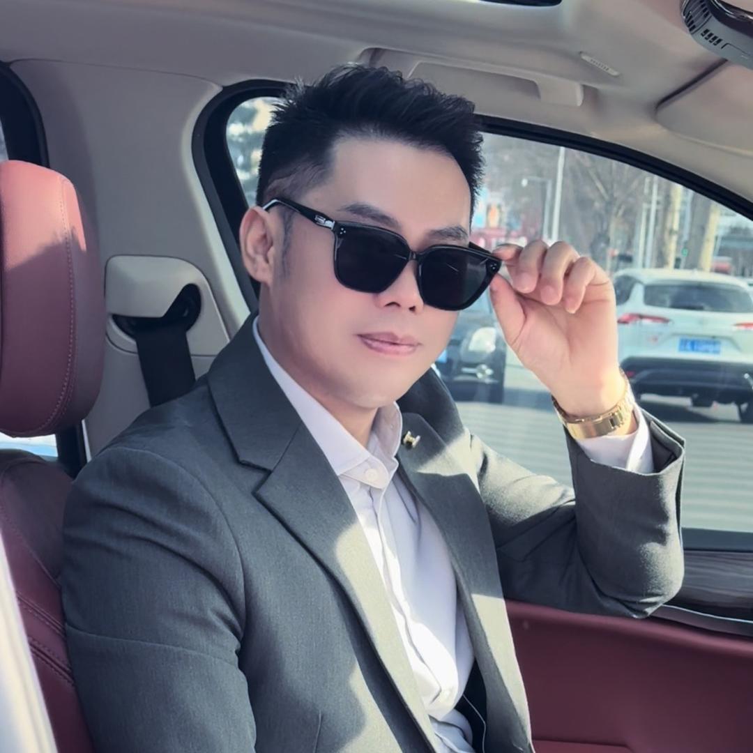 @霸道四哥