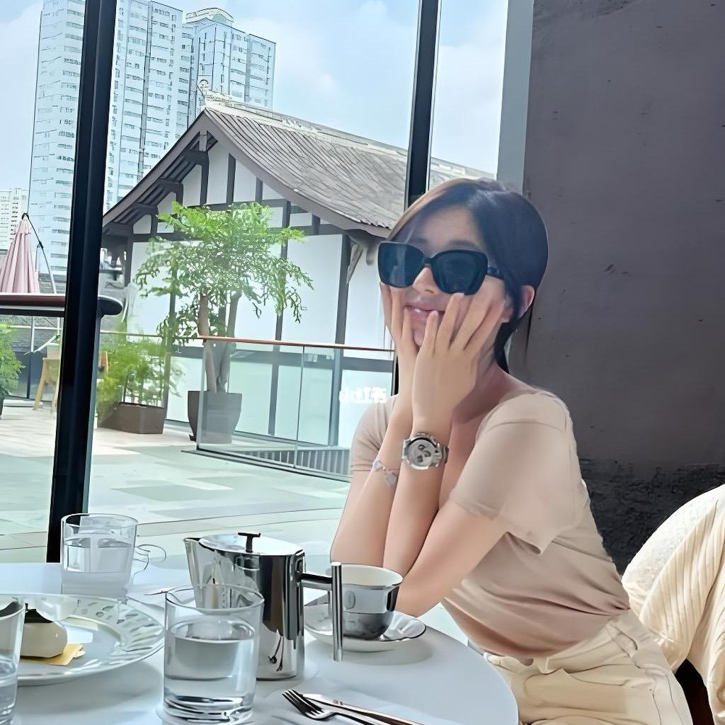 小莹莹老师