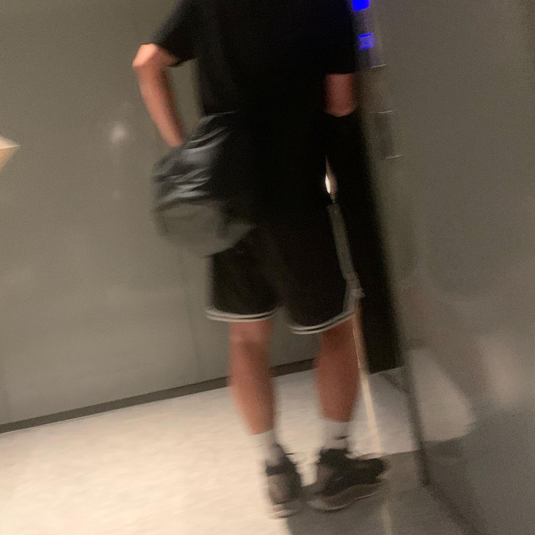 想谈大Dior肌肉男