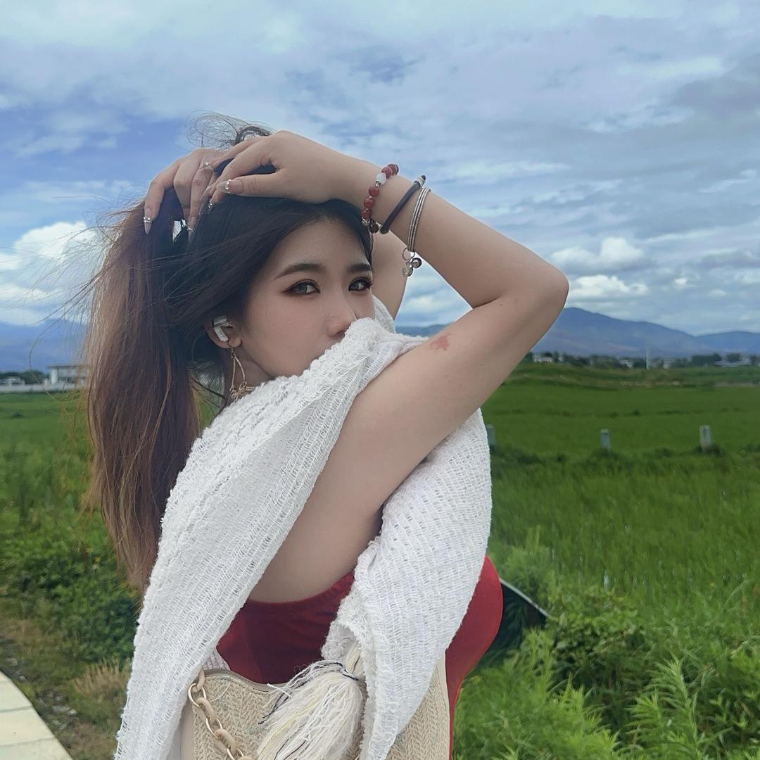 桃依依