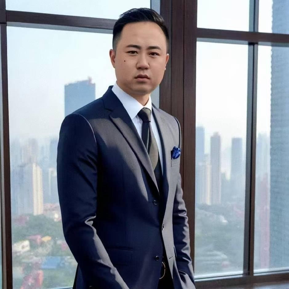 酒都驾校 教练员  刘浪