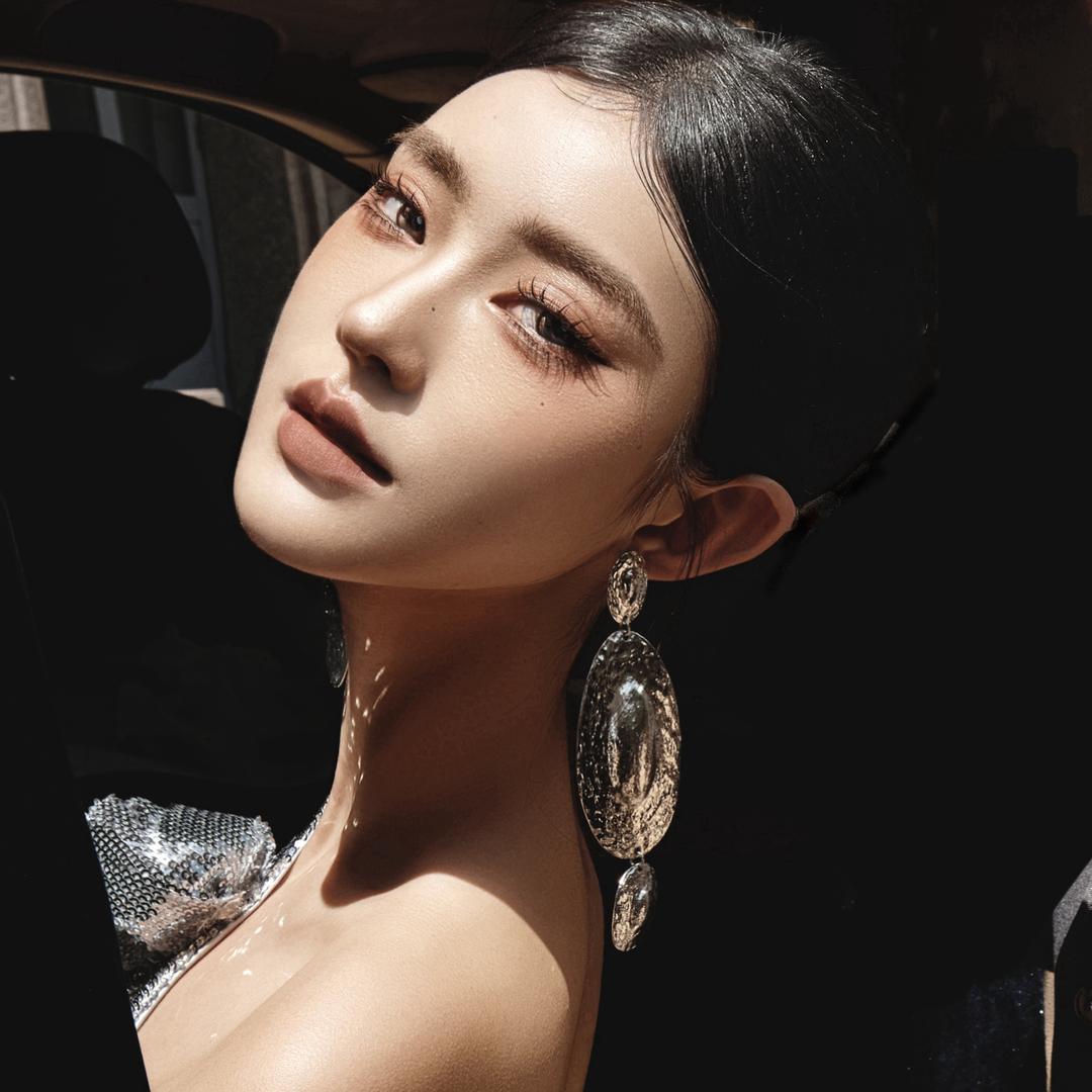 模特悦子
