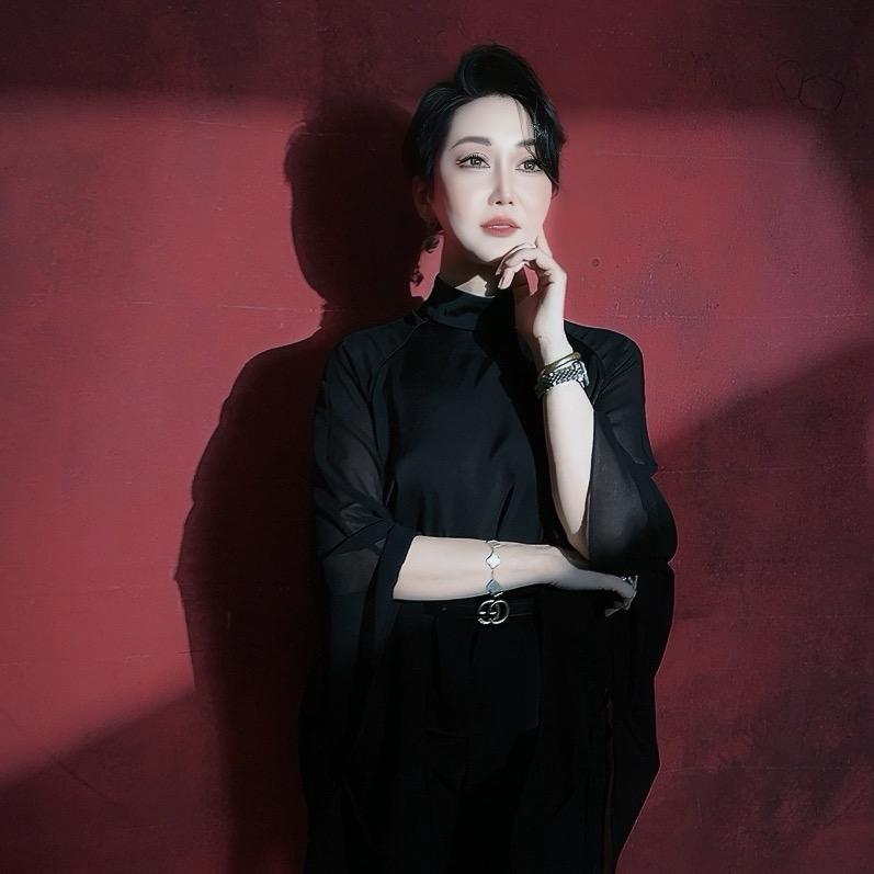 颖姐  （女王塑形）