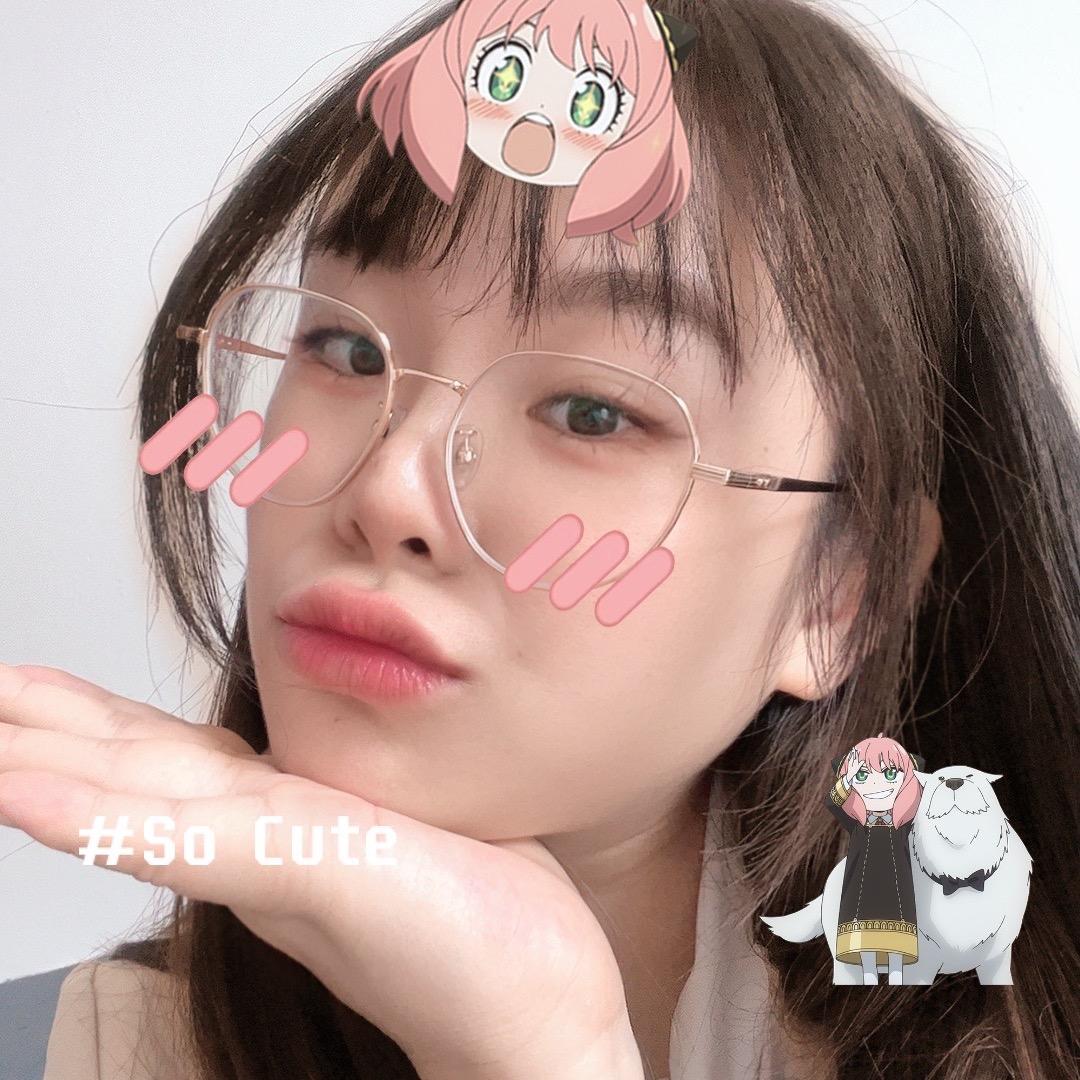戴眼镜的姐姐
