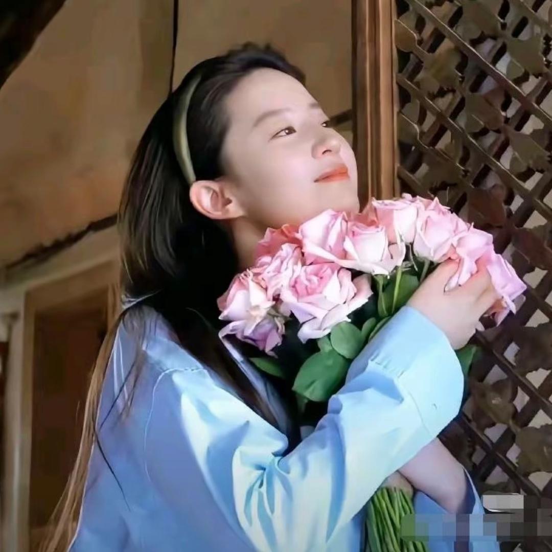 小花爱追剧