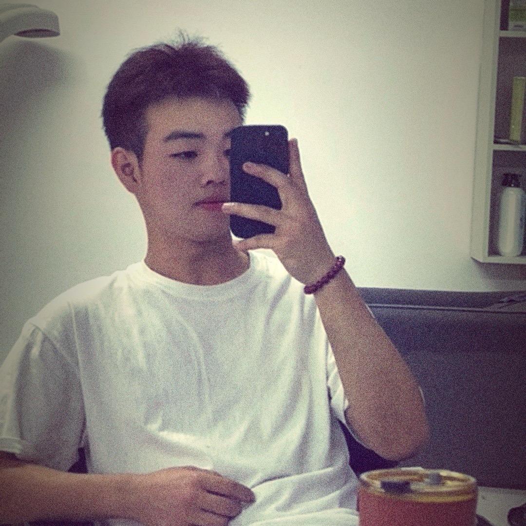 请叫我小胤子！