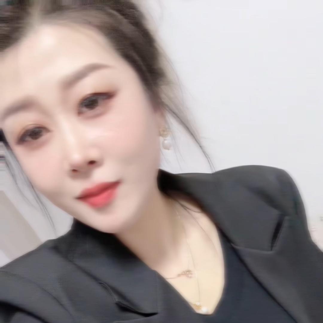 ᥫᩣ颖 ル❤️💚💙