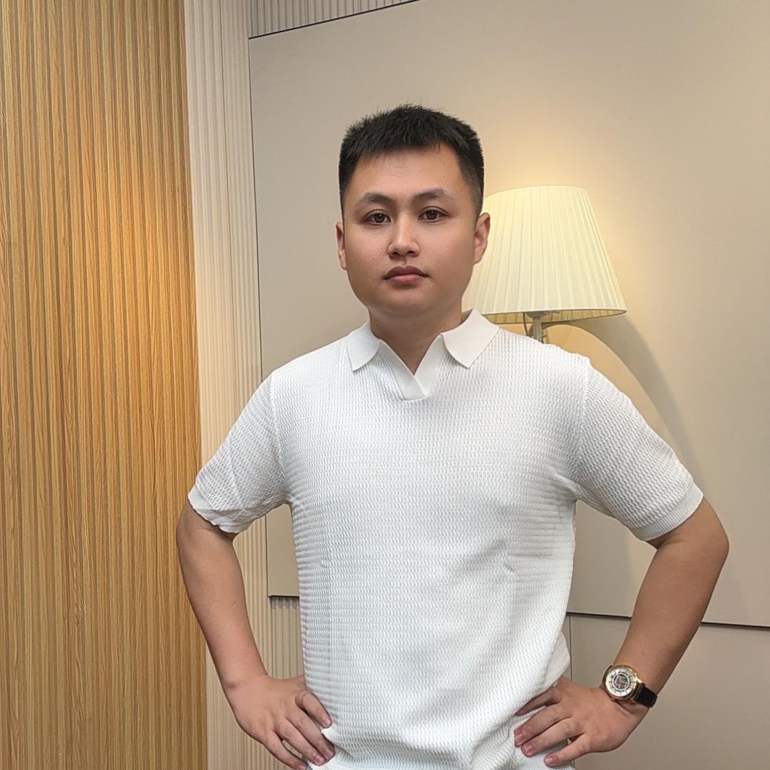 伟创服装铺