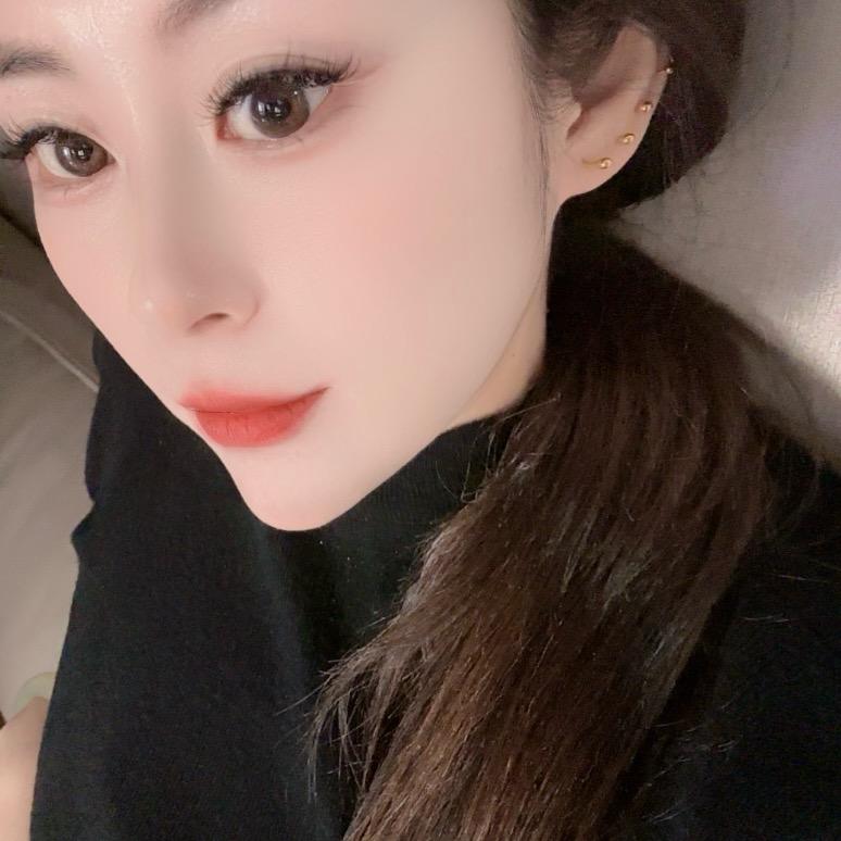 丽丽LI LY