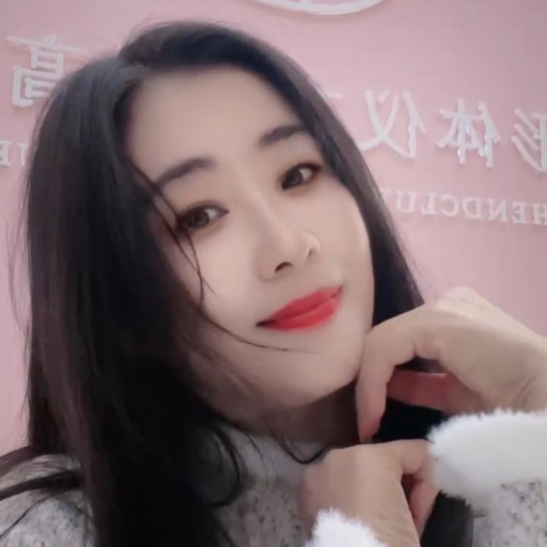尹艺臻形体塑形老师