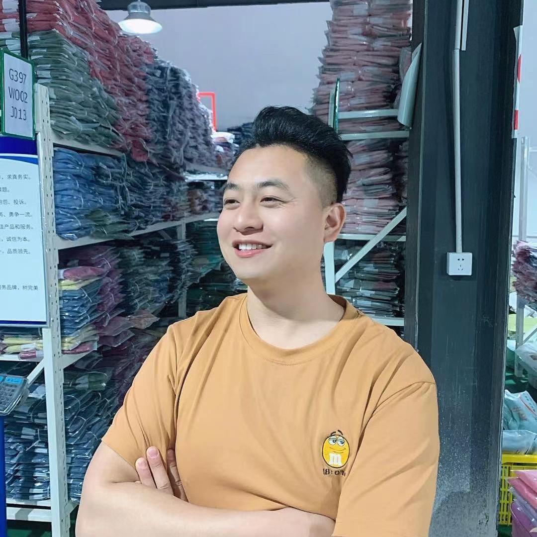即墨区海小山服装厂