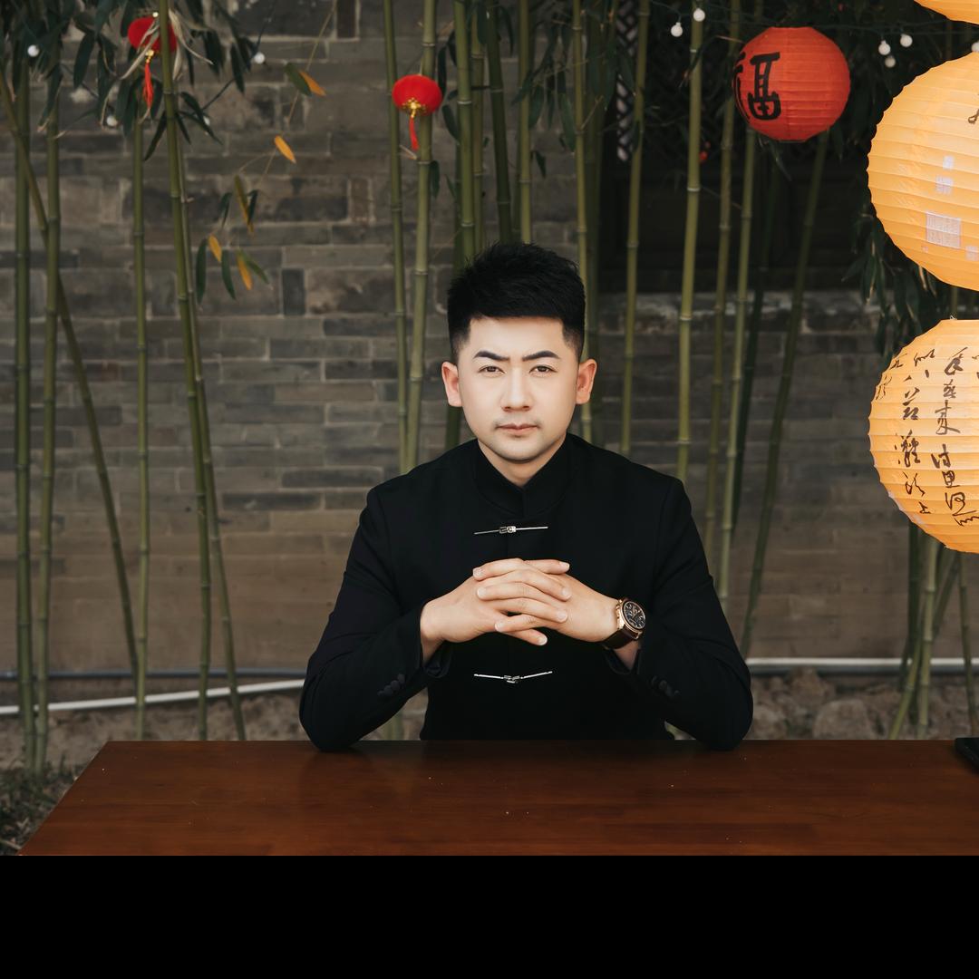 主持人奉驰 （尊师马智宇）