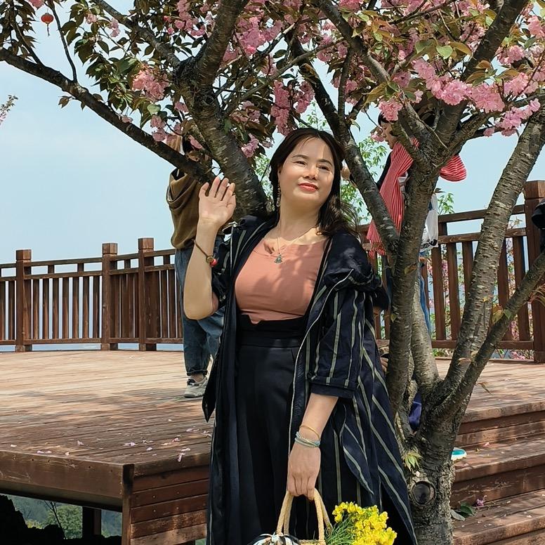 打造素颜芳芳