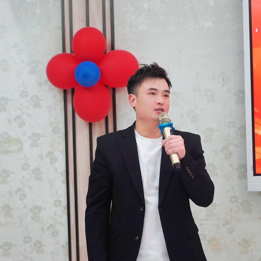 俊哥美妆工厂店